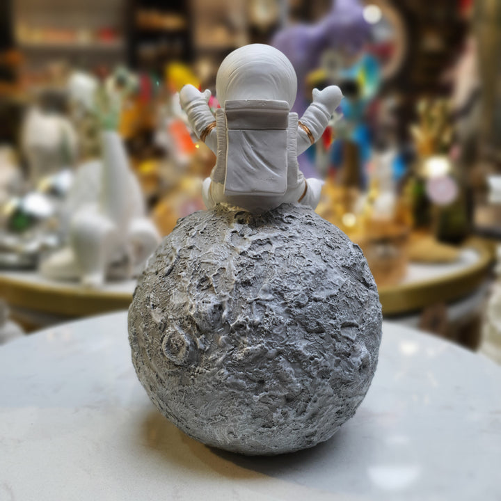Astronauta Luna color dorado