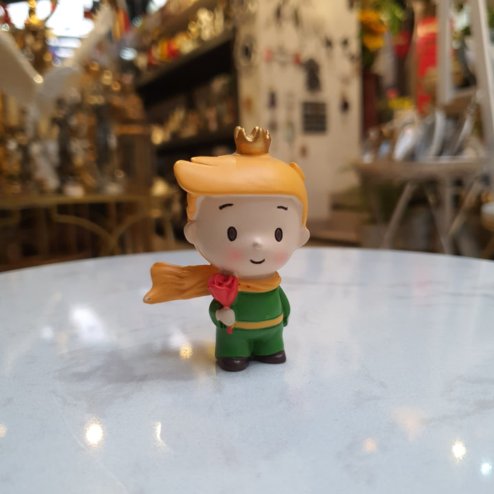 Mini Principito con una Flor