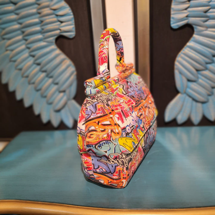 Cartera decorativa estilo Grafiti