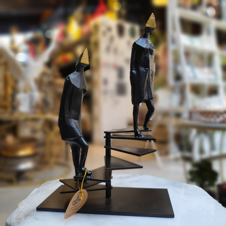 Hombres Hierro En Escalera