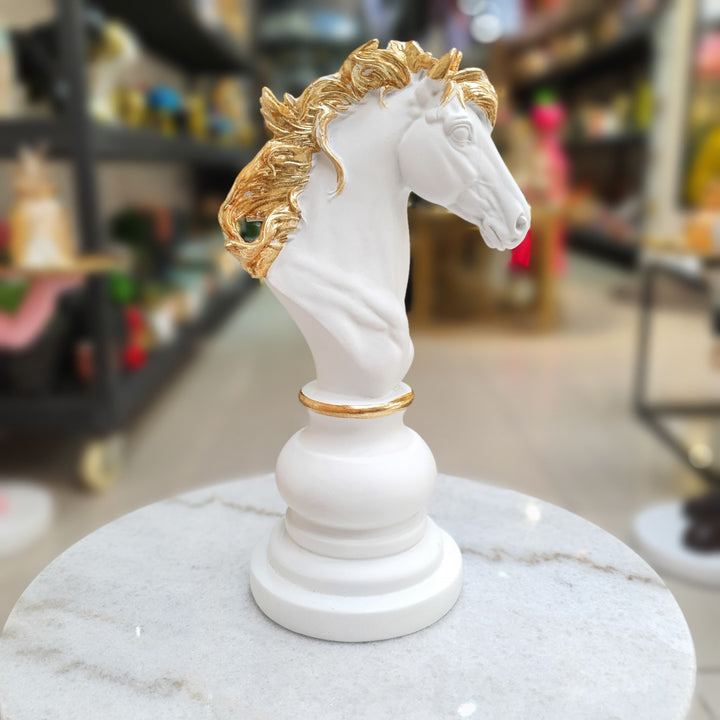 Pieza Decorativa Ajedrez: Caballo Blanco y Dorado
