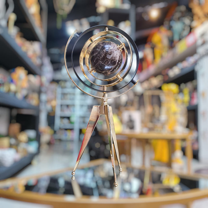 Esfera mármol base dorada