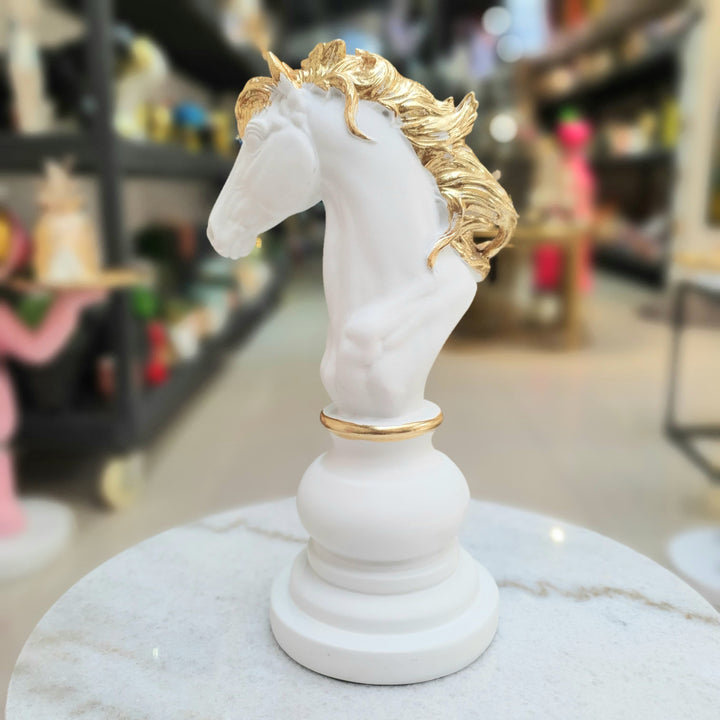 Pieza Decorativa Ajedrez: Caballo Blanco y Dorado