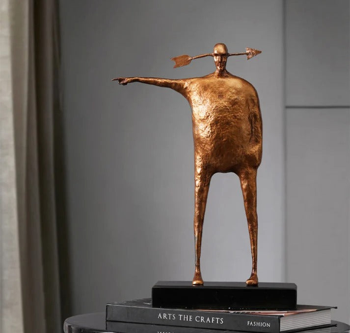 Estatua Abstracta Hombre Flechado