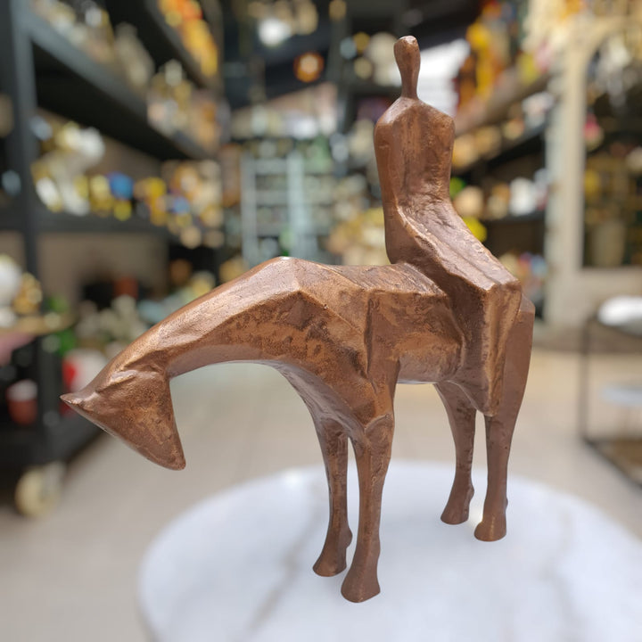 Hombre en Caballo de Hierro color bronce