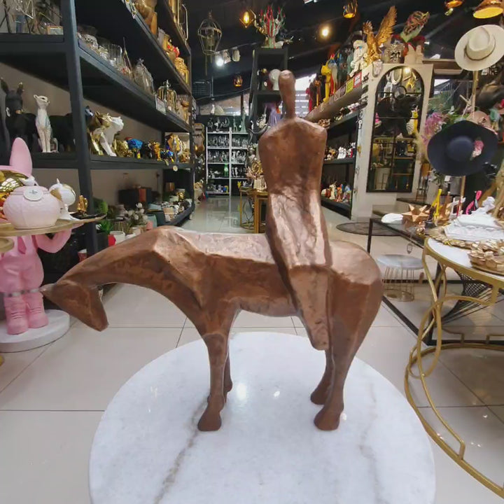 Hombre en Caballo de Hierro color bronce