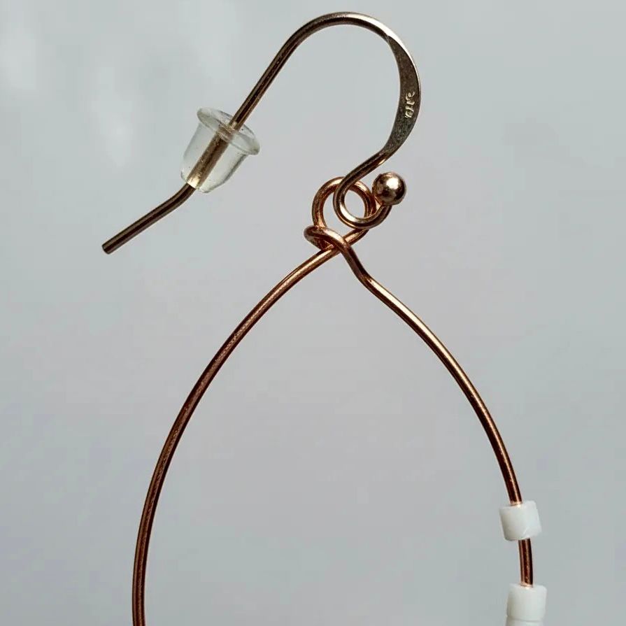 Aros Dalia color blanco con negro