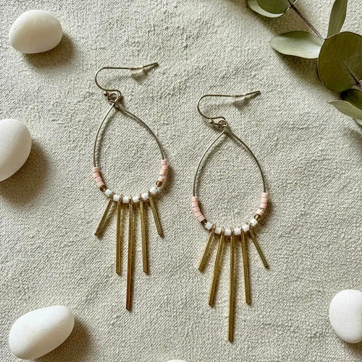 Aros Dalia color rosado con blanco