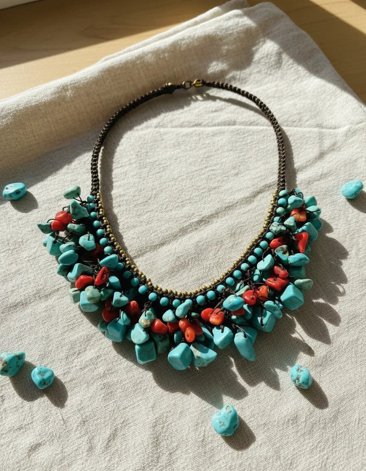 Collar Sairee color turquesa y coral