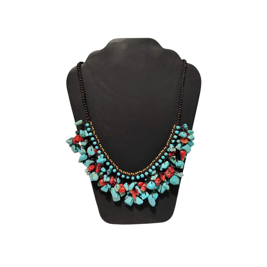 Collar Sairee color turquesa y coral