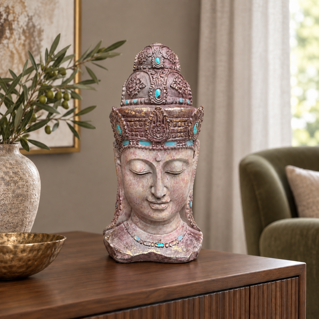 Busto de Buda con corona y detalles turquesa ambientado en living