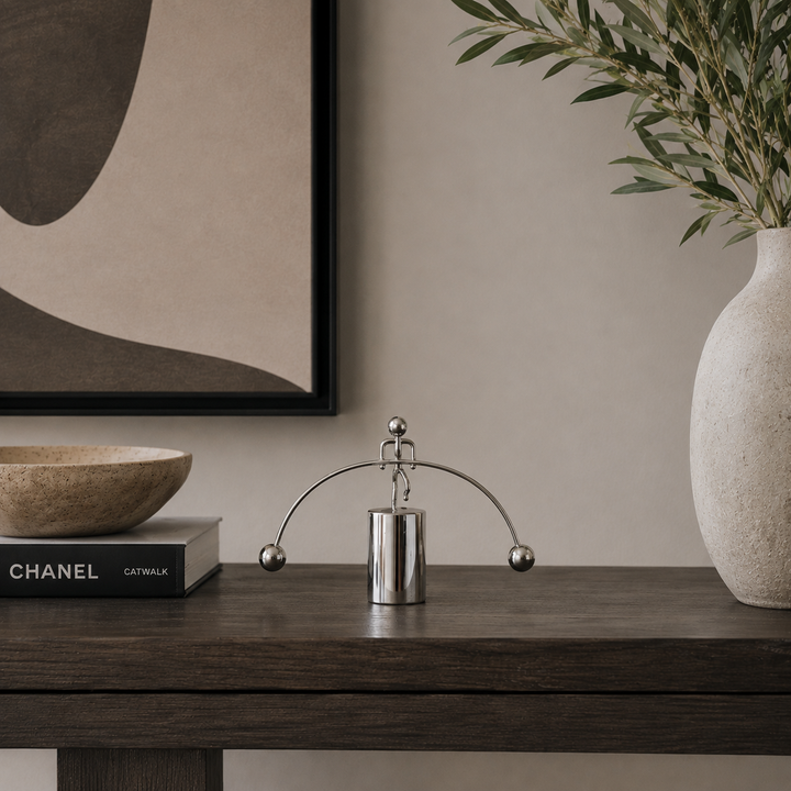 Adorno figura arco en equilibrio CASONA DECO