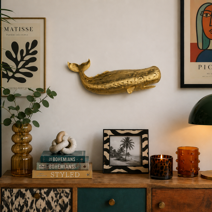 Ballena Decorativa Dorada para muro CASONA DECO