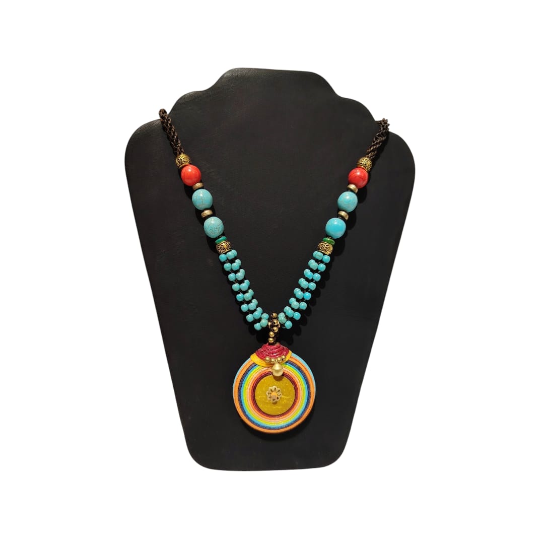 Collar Lamai color Amarillo