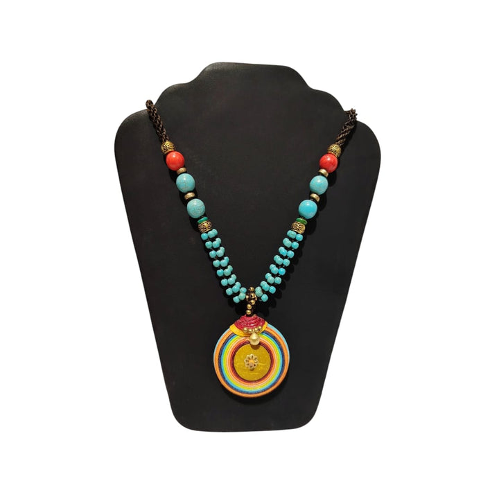 Collar Lamai color Amarillo