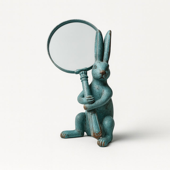 Conejo de hierro con Lupa