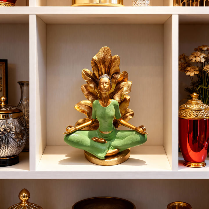 Mujer en postura Yoga