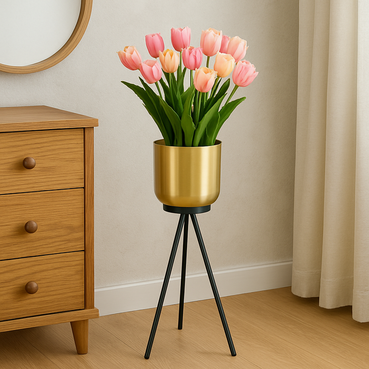 Porta Maceta Dorada Pedestal Negro M