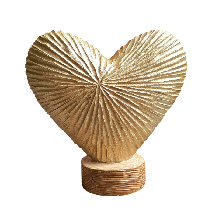 Corazon sobre base color Dorado M