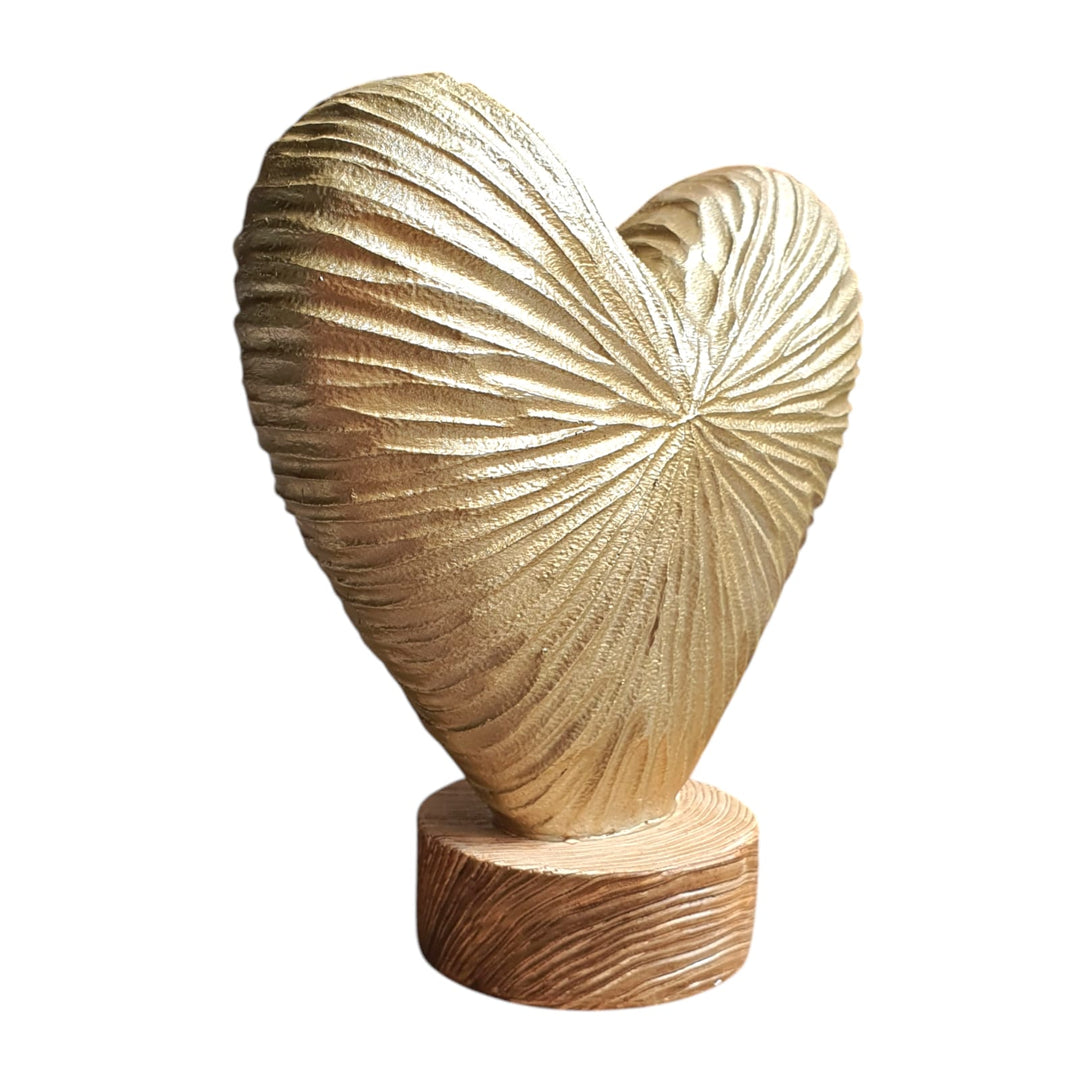 Corazon sobre base color Dorado M