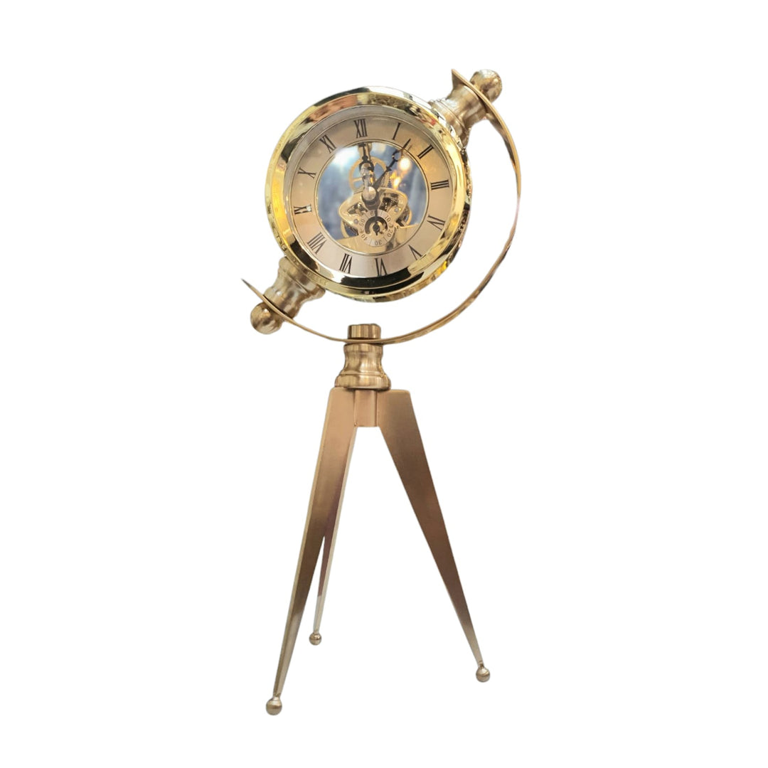 Reloj con pedestal color dorado