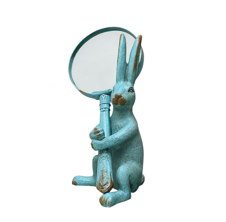 Conejo de hierro con Lupa