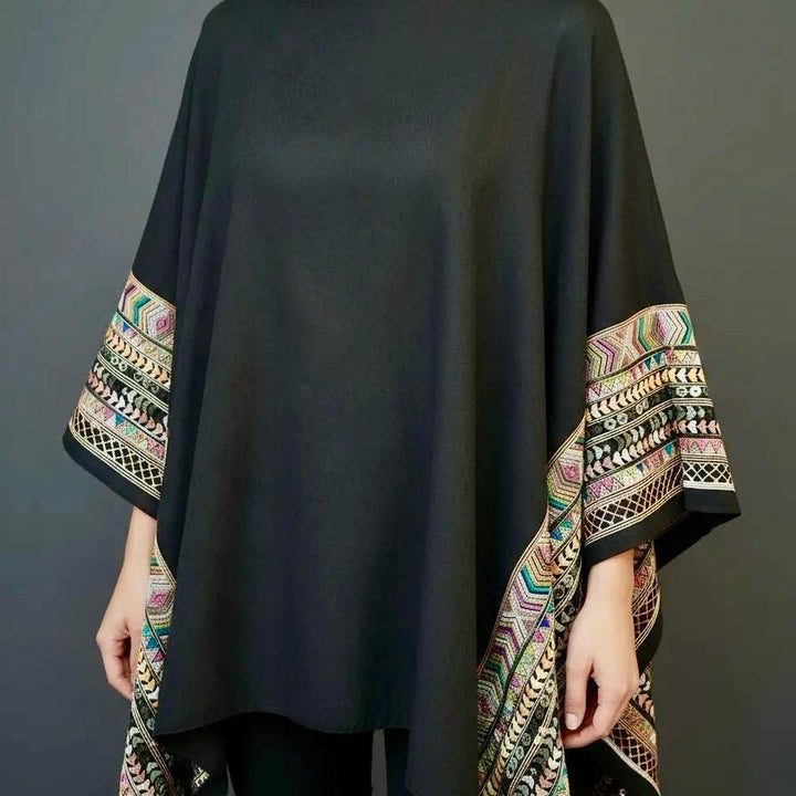 Salida de Baño Bordado color negro