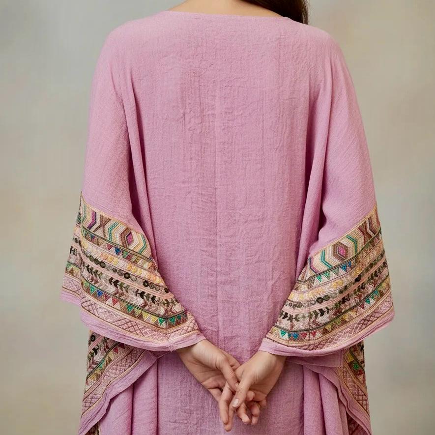 Salida de Baño Bordado color palo rosa