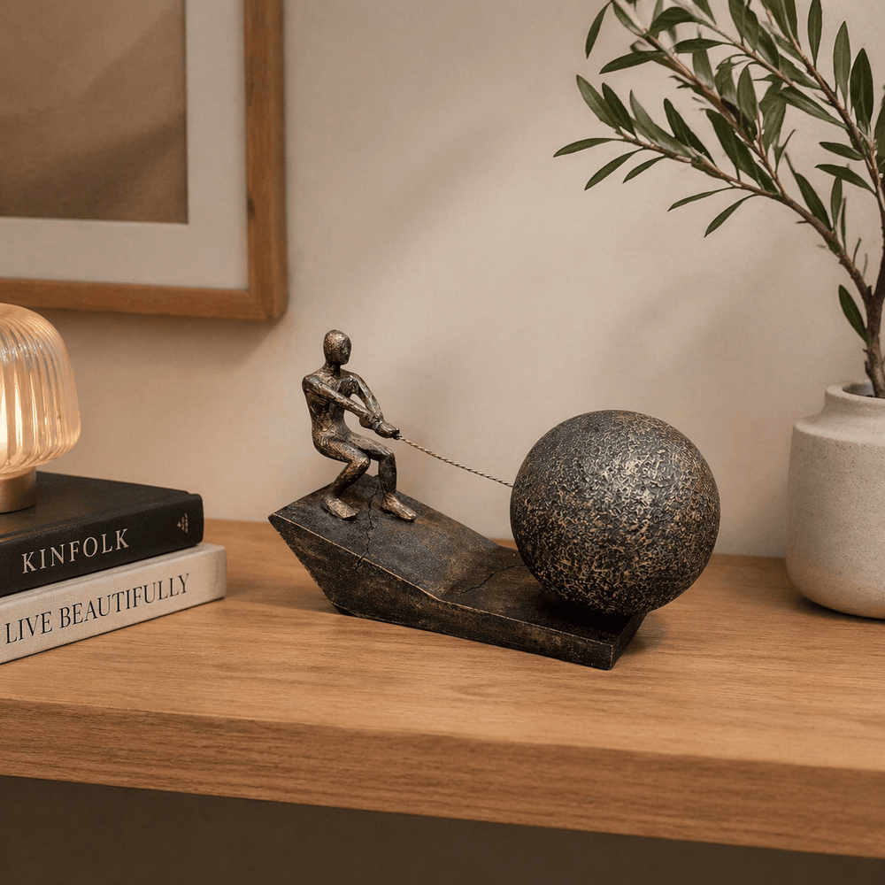 Adorno Figura Esfuerzo y Determinación con Esfera CASONA DECO decoracion