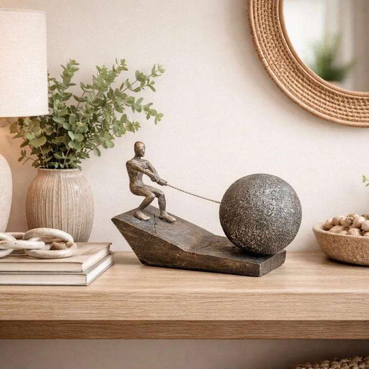 Adorno Figura Esfuerzo y Determinación con Esfera CASONA DECO decoracion