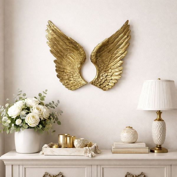 Alas decorativas doradas