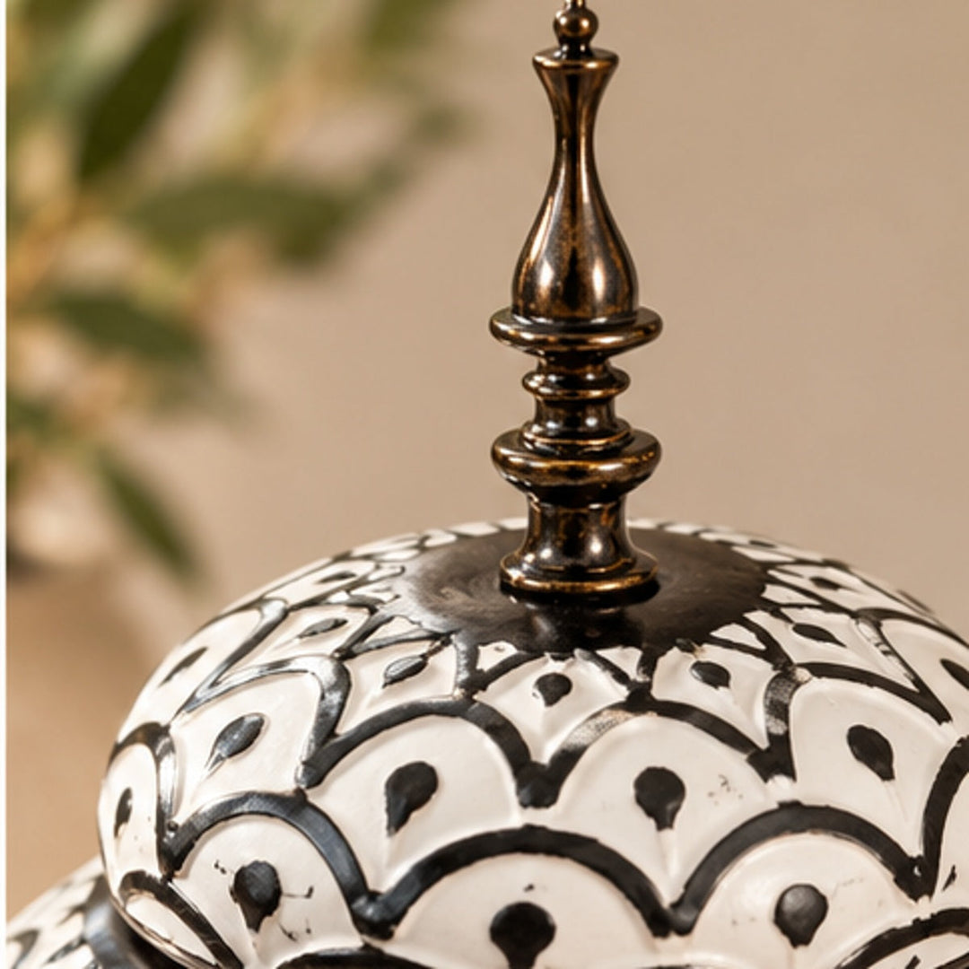 Ánfora decorativa blanca negra mediana, detalle