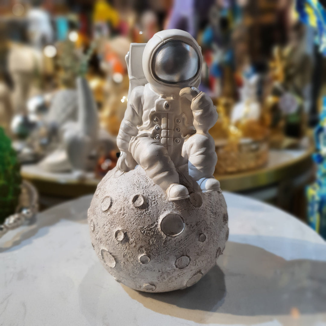 Astronauta Pensando En Luna CASONA DECO