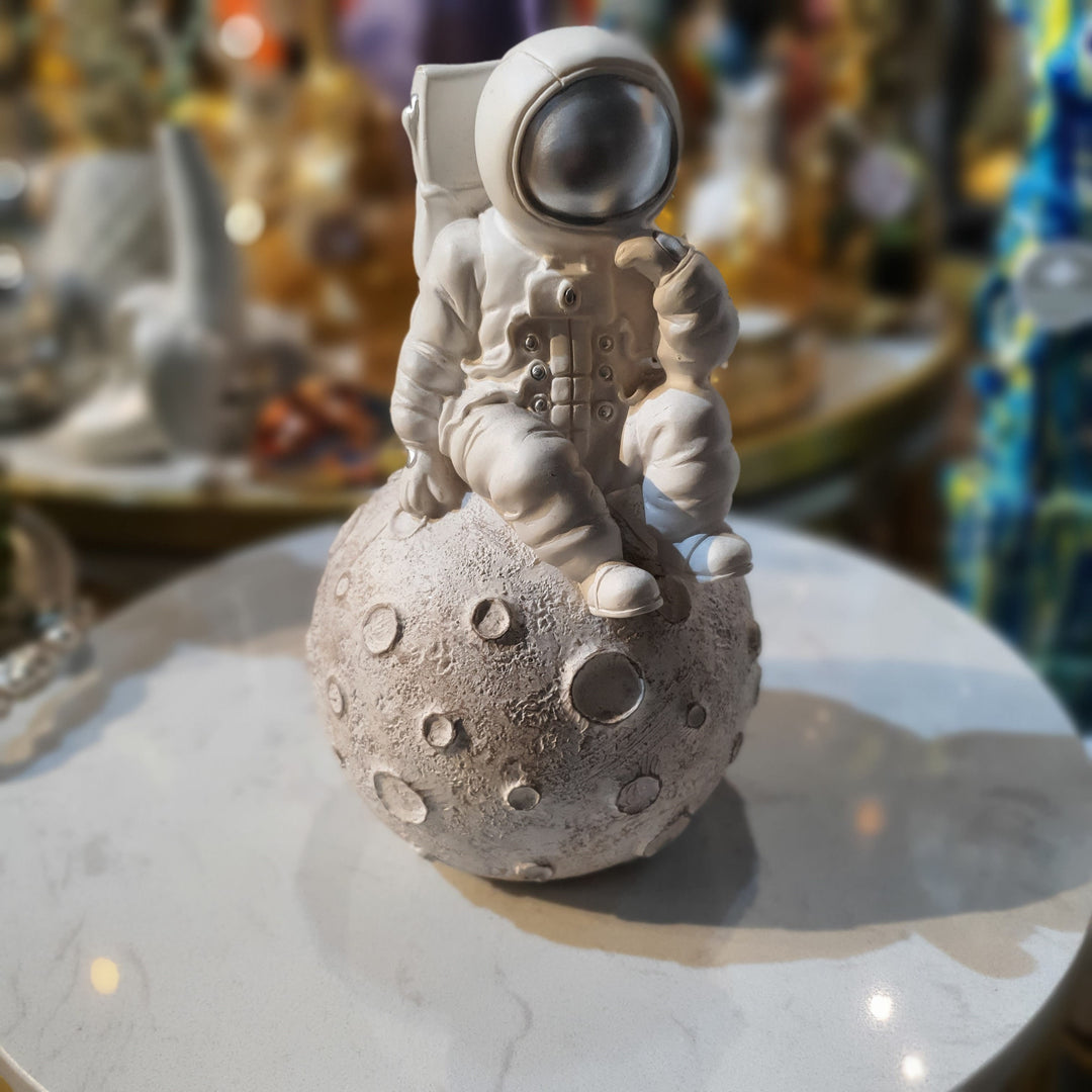 Astronauta Pensando En Luna CASONA DECO