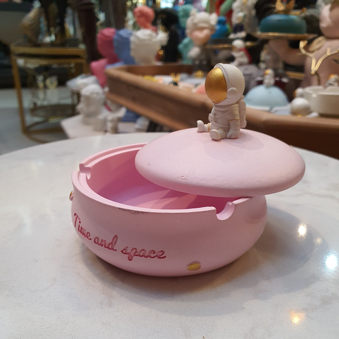 Cenicero Astronauta Rosado CASONA DECO Ceniceros