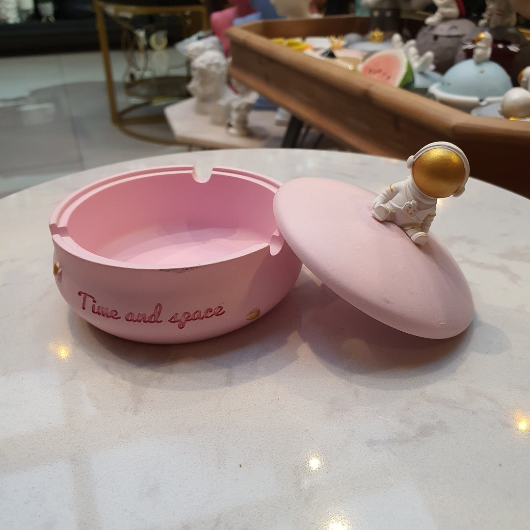Cenicero Astronauta Rosado CASONA DECO Ceniceros