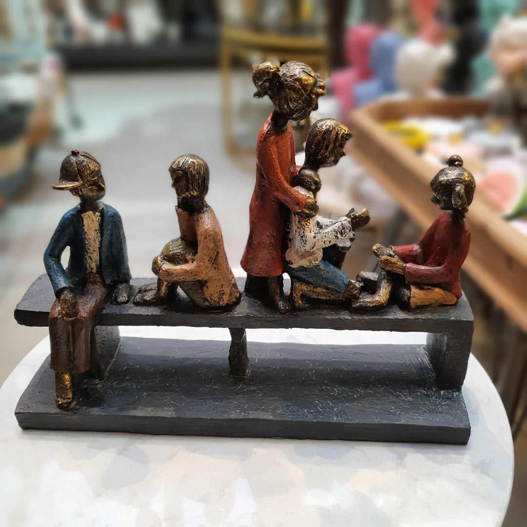 5 Niños Sentados jugando CASONA DECO decoracion