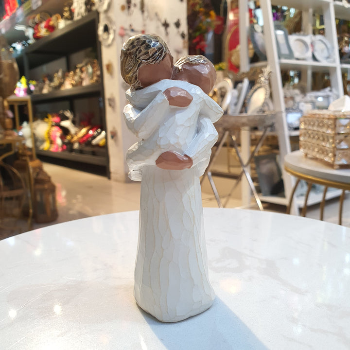 Familia hermana y hermano en brazos CASONA DECO decoracion