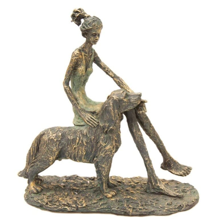 Mujer Sentada Con Perro CASONA DECO