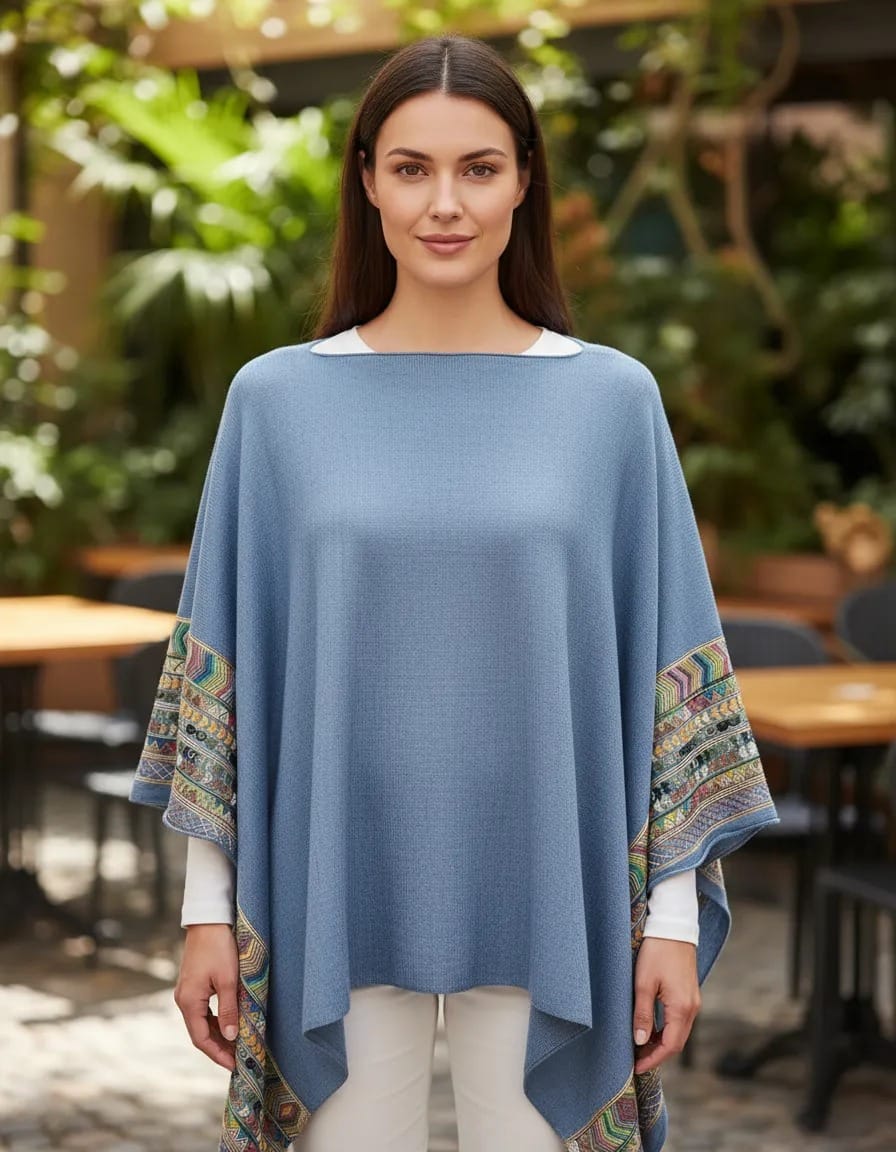 Salida de Baño Bordado azul CASONA DECO Ponchos