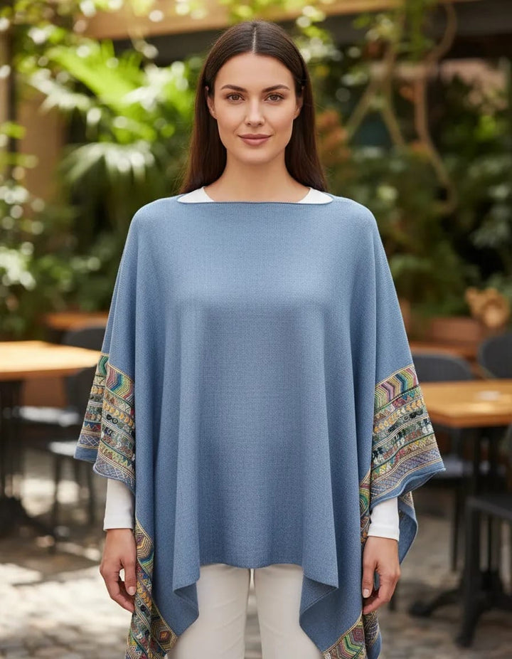 Salida de Baño Bordado azul CASONA DECO Ponchos