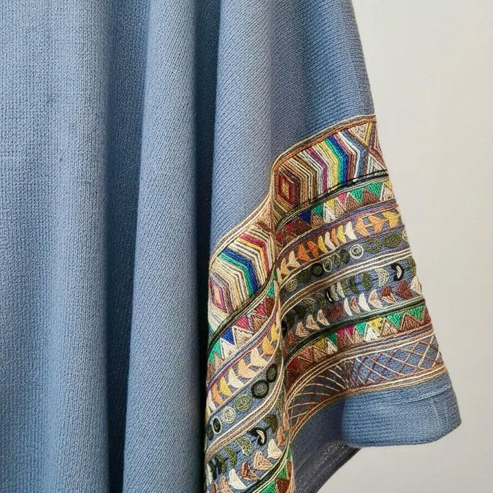 Salida de Baño Bordado azul CASONA DECO Ponchos