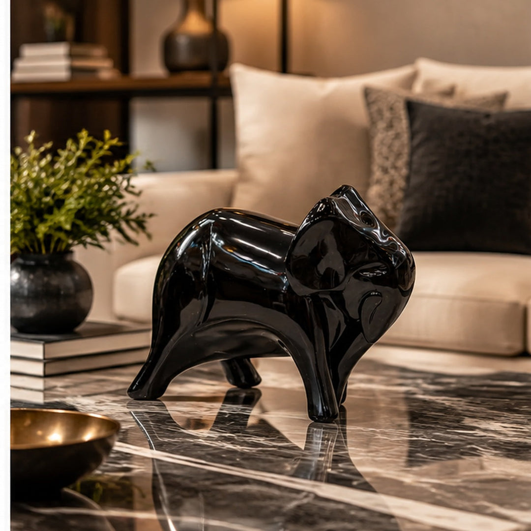 Elefante negro brillante 22 cm de largo en living, escala proporcional