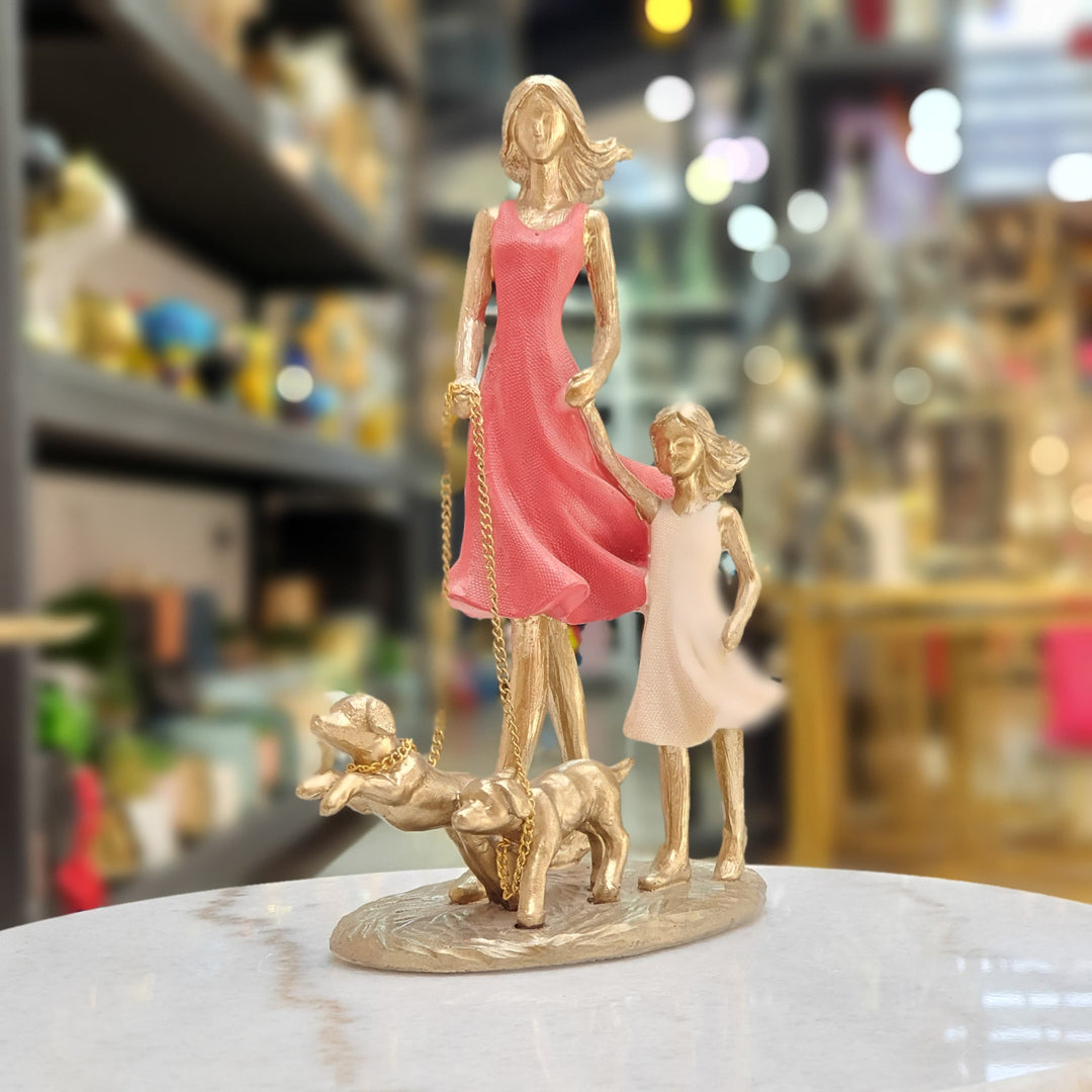 Familia Mamá hija y perros CASONA DECO decoracion