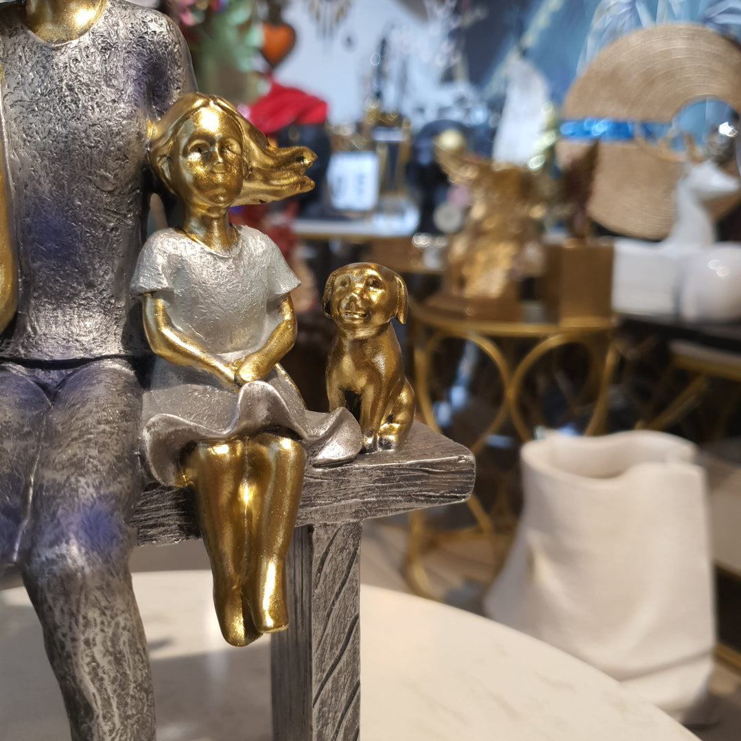 Familia Sentada Con Perro CASONA DECO decoracion